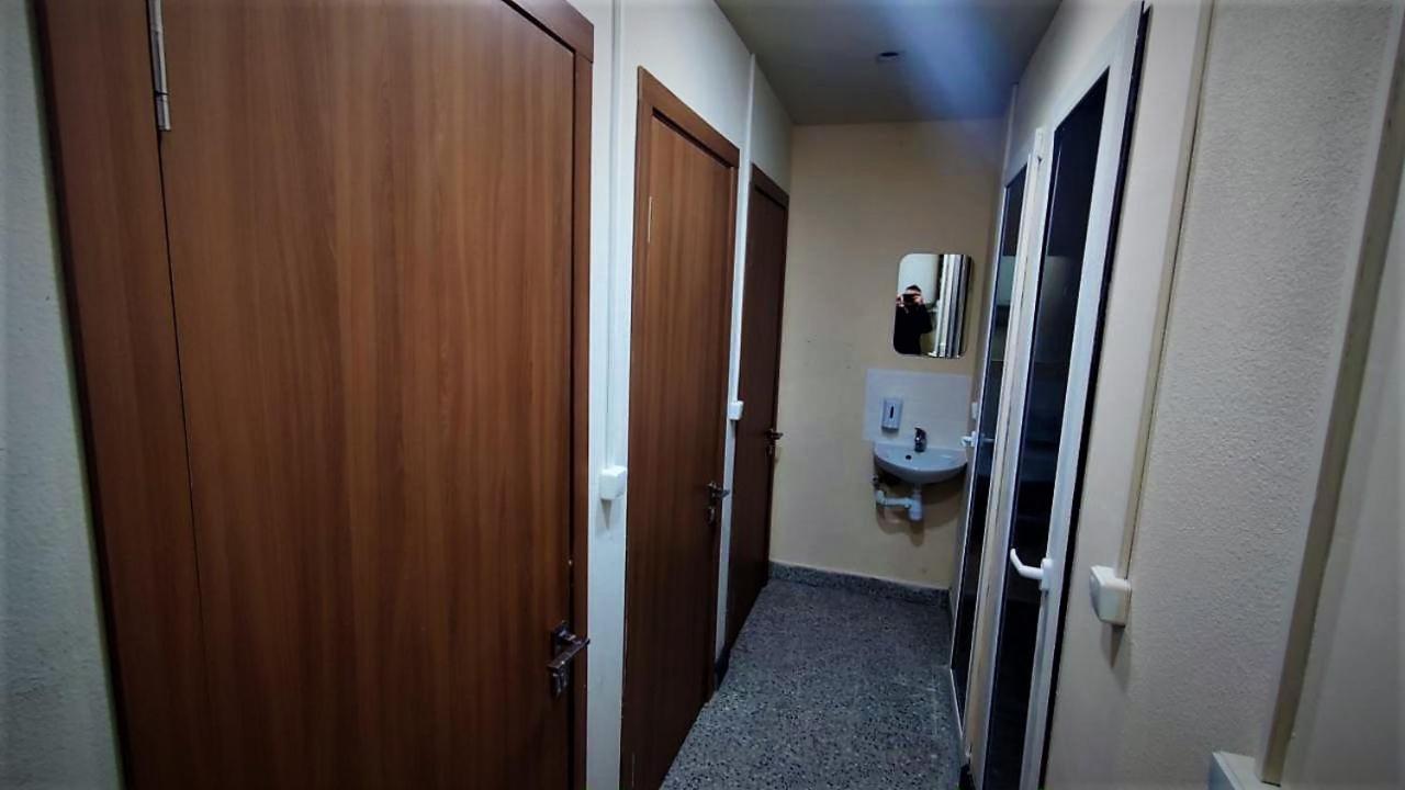 Міні Готель "Бункер" На Солом'Янському Kyjev Exteriér fotografie